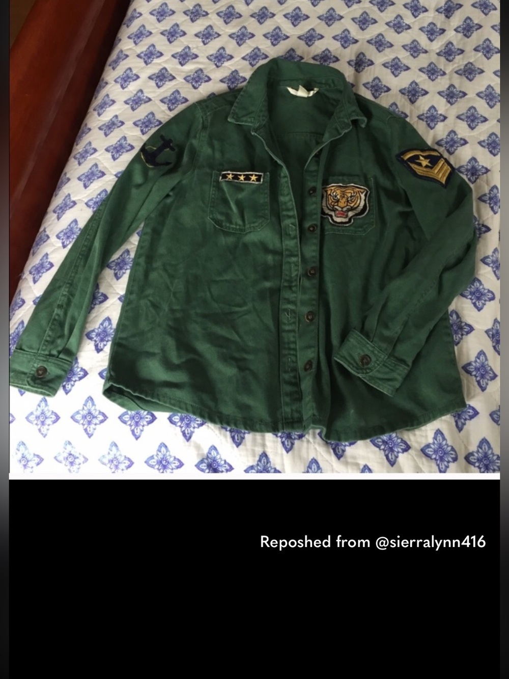 Forever 21 Olive Green Military Patch Shirt Jacket size L